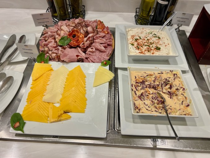 BUSINESS LOUNGE AT CANCUN AIRPORT (INTERNATIONAL TERMINAL)