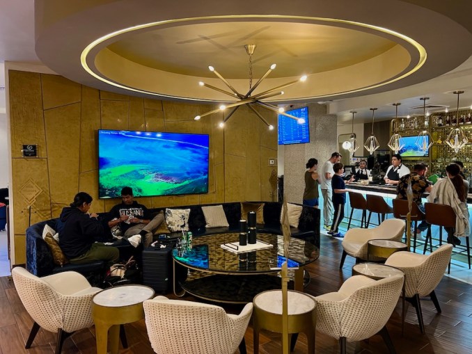 BUSINESS LOUNGE AT CANCUN AIRPORT (INTERNATIONAL TERMINAL)