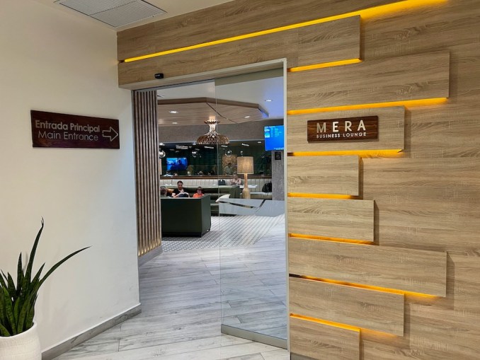 BUSINESS LOUNGE AT CANCUN AIRPORT (INTERNATIONAL TERMINAL)