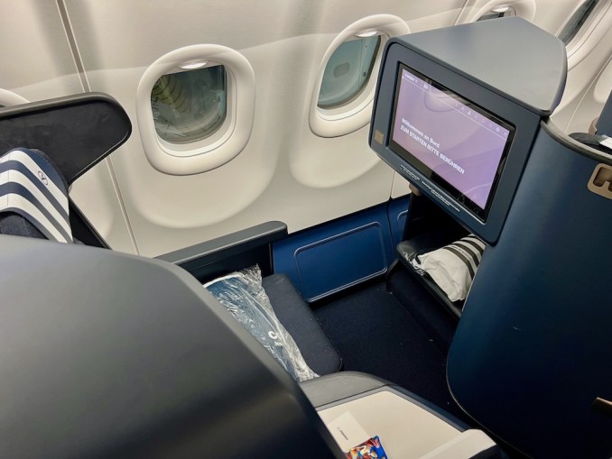CONDOR A330NEO BUSINESS CLASS PRIME SEAT
