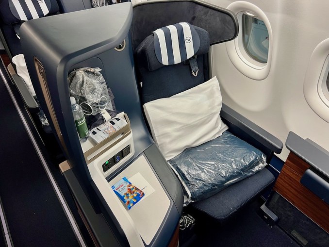 CONDOR A330NEO BUSINESS CLASS PRIME SEAT